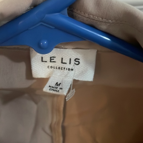 Blazer - Picture 4 of 4